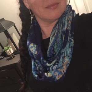 🍍Navy floral mixed media infinity scarf